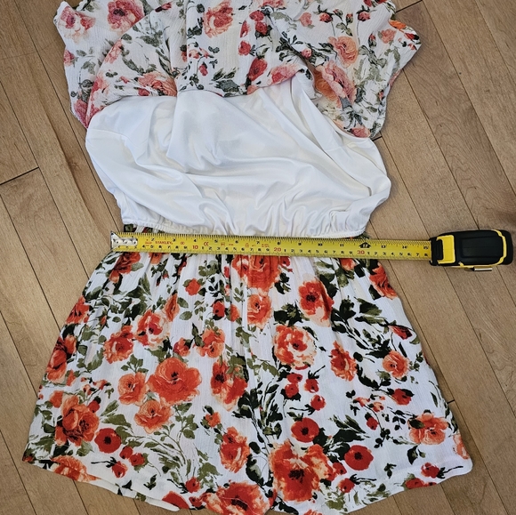 Floral Romper - Picture 5 of 7